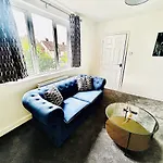 Stylish & Cosy 3 Bedroom By Altoluxoexperience Short Lets & Serviced With Free Wifi & Parking Bristol