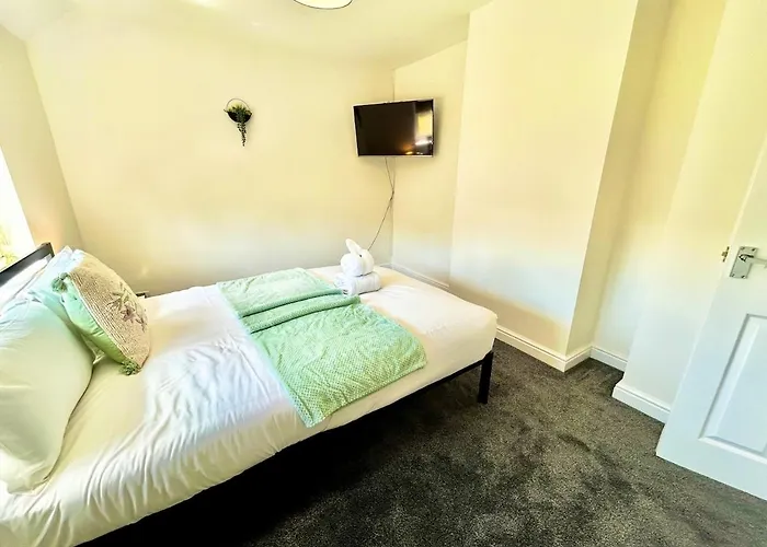 Stylish & Cosy 3 Bedroom By Altoluxoexperience Short Lets & Serviced With Free Wifi & Parking