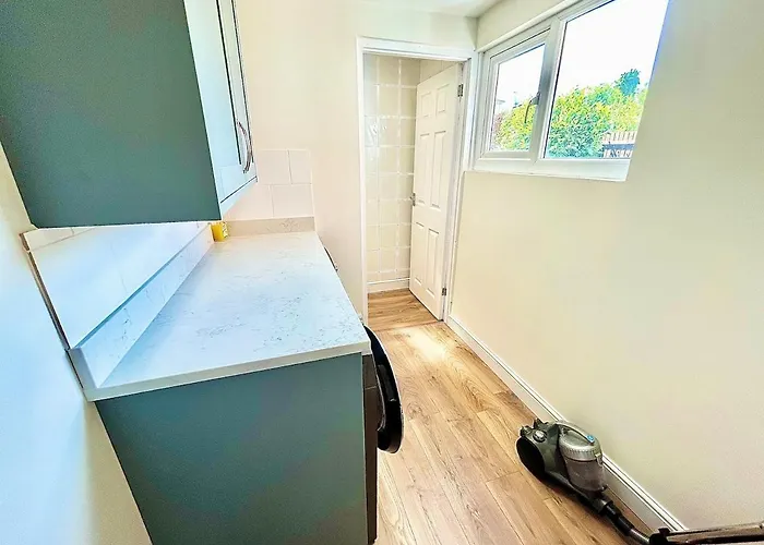 Stylish & Cosy 3 Bedroom By Altoluxoexperience Short Lets & Serviced With Free Wifi & Parking Holiday home Bristol