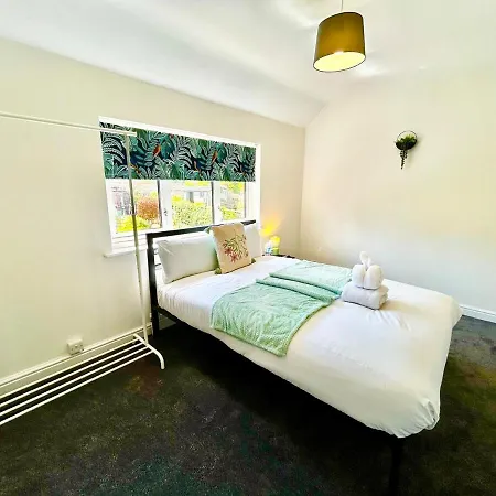 Stylish & Cosy 3 Bedroom By Altoluxoexperience Short Lets & Serviced With Free Wifi & Parking * 布里斯托